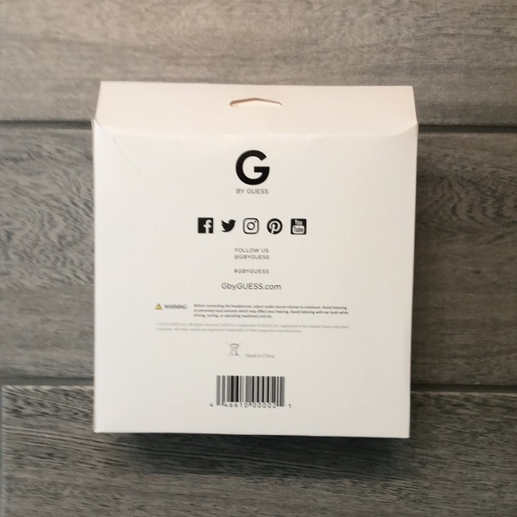 G by Guess headphones black on ear wired NWT headphones Guess - Picture 5 of 15
